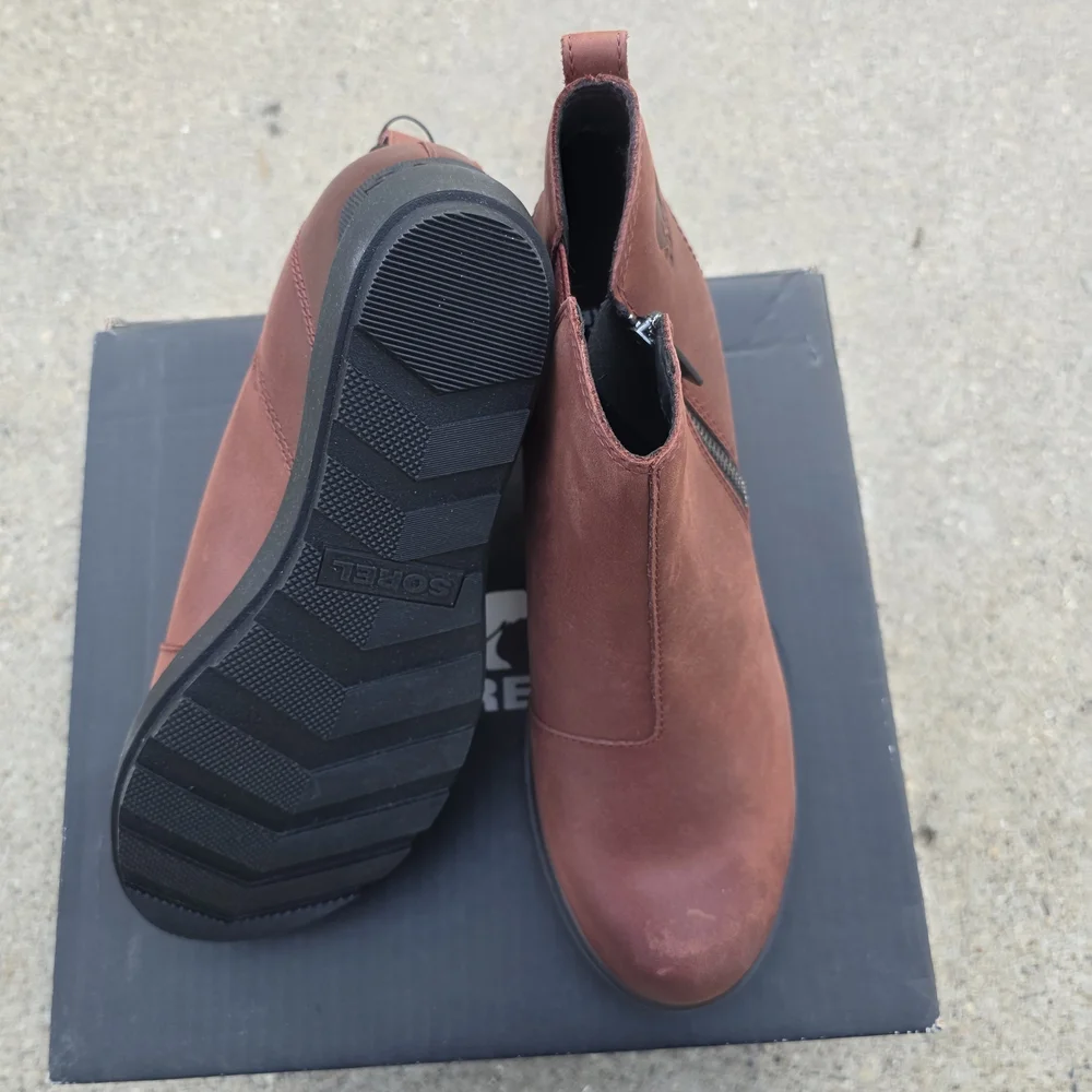 Sorel  Chestnut Leather Ankle Boots Women Size 9